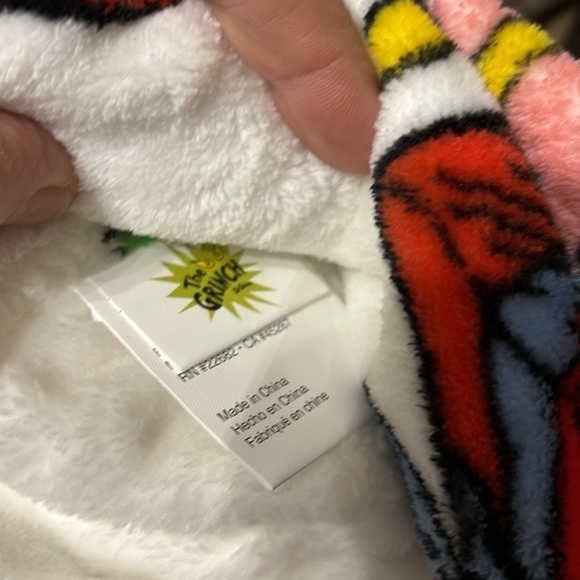 NWT DR SEUSS THE GRINCH AND MAX SANTA OVERSIZED 60X70 PLUSH THROW BLANKET - Picture 8 of 10